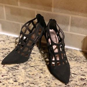 Quipid Strappy Black Heel